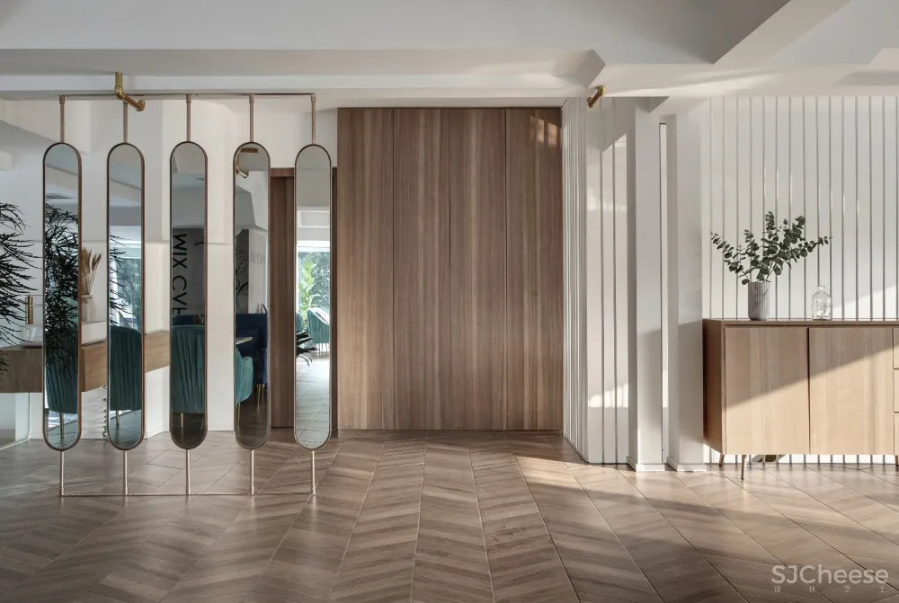 你会不会忽然的出现,在街角的咖啡店!