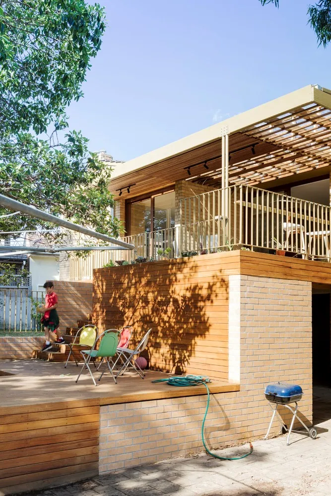 现代主义之家改造/ WOWOWA Architects