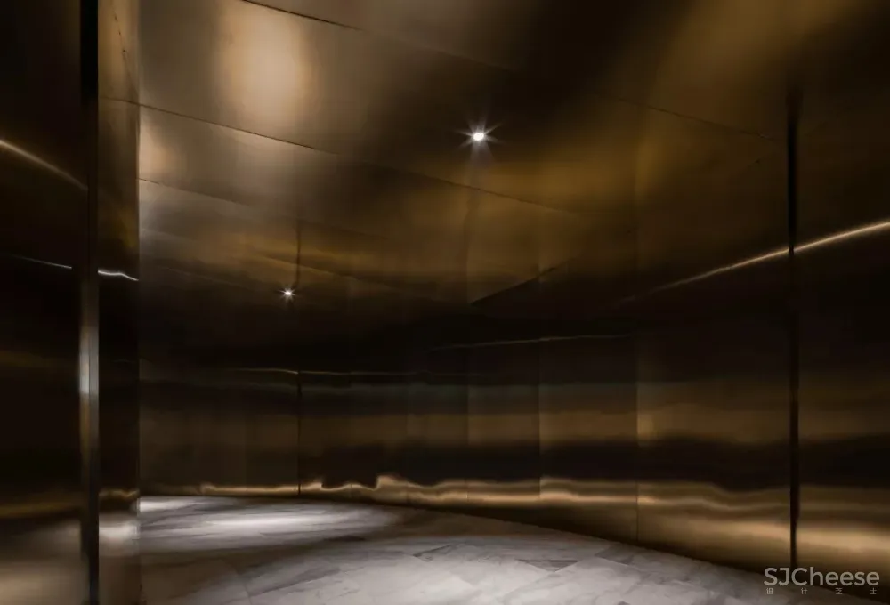 夜幻黑金,鱼翔怡美的办公新空间 周令设计