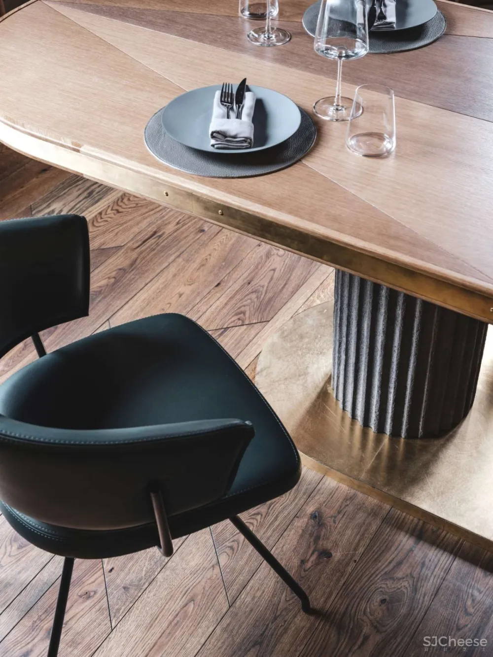 怀旧魅力中拥抱千禧一代，莫斯科“The Y”餐厅 Asthetíque