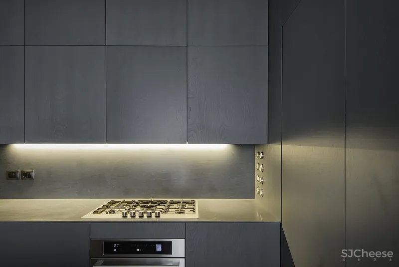 意大利比萨115㎡中性色公寓 Sundaymorning