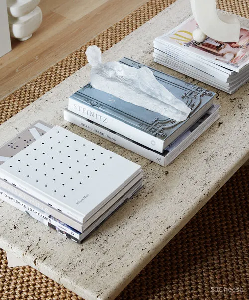 Phoebe Nicol | 精致现代风外壳下的欧洲经典