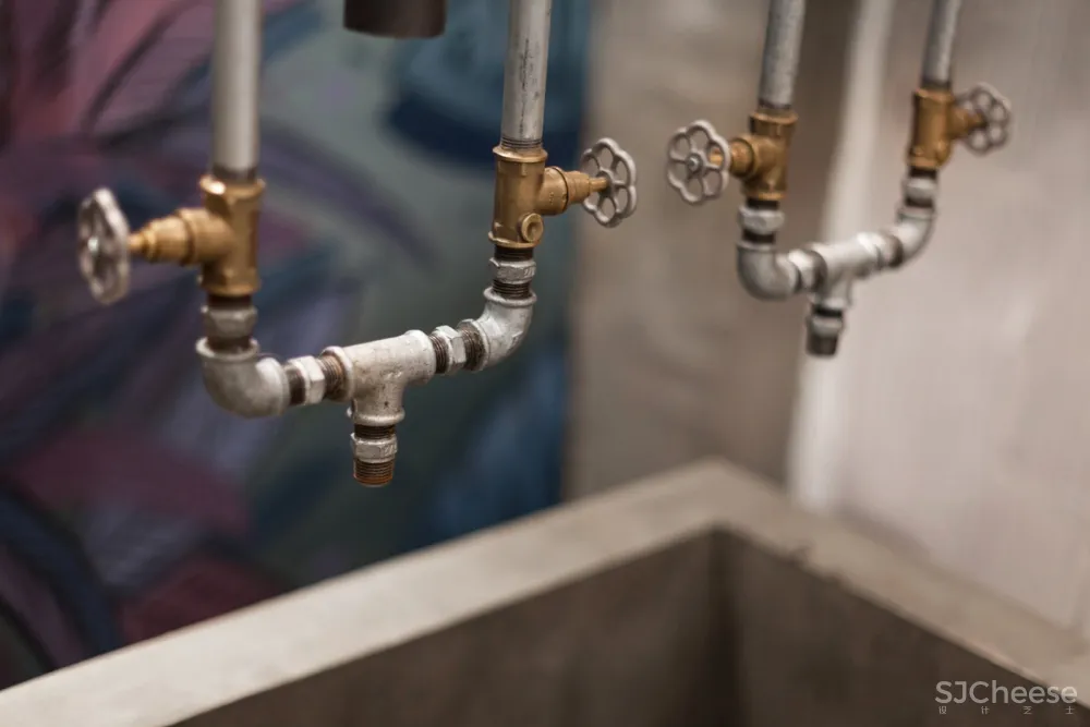 塞尔维亚Princip工业风露天酒吧 餐厅 Arhitektura Budjevac