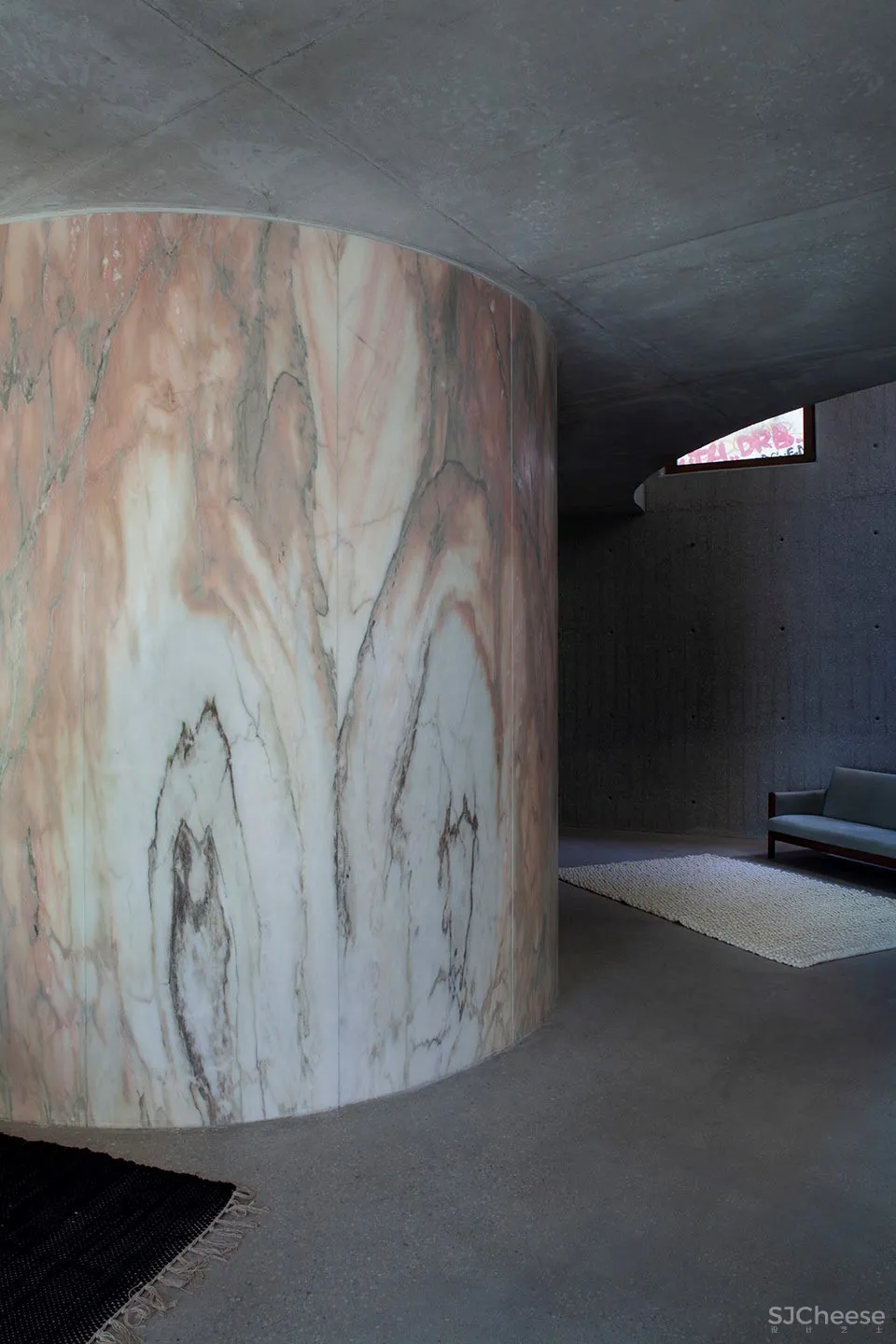 山上住宅,里斯本 / Leopold Banchini Architects