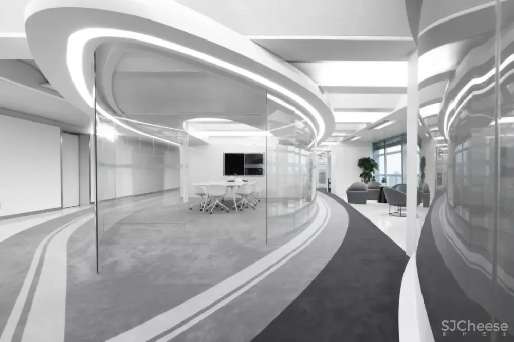 广州珠江新城CBD未来总部办公设计,满满的科技感! 加减智库设计事务所