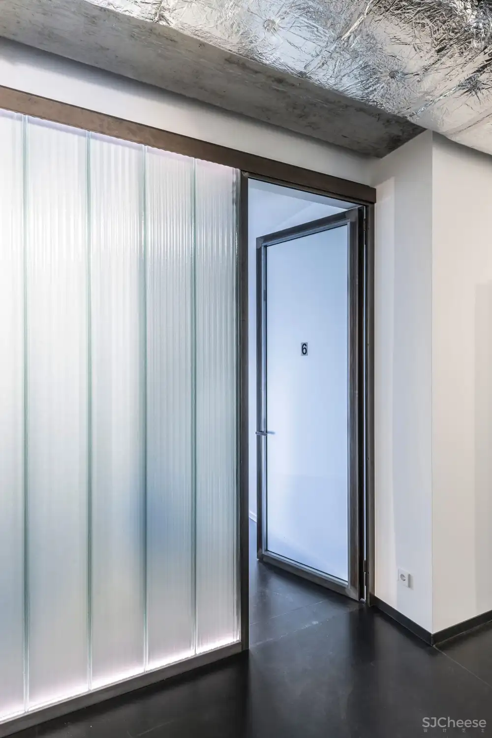 Studio Karhard | 柏林都市牙医诊所设计