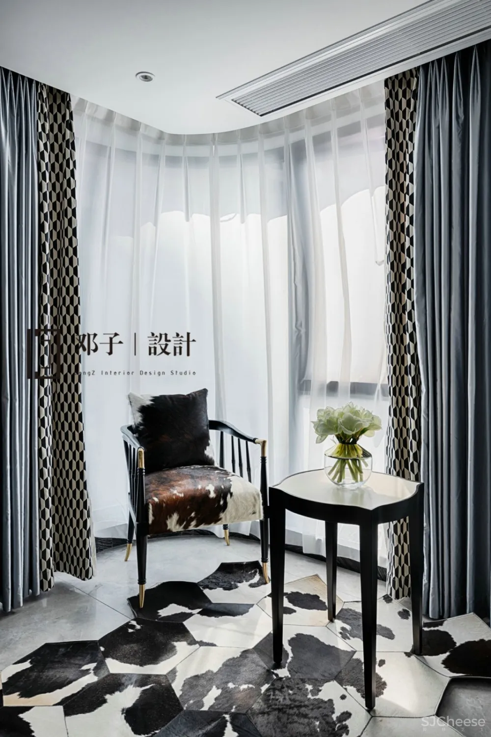 167㎡水晶灯与玛吉斯陀螺椅的完美会面 邓子设计