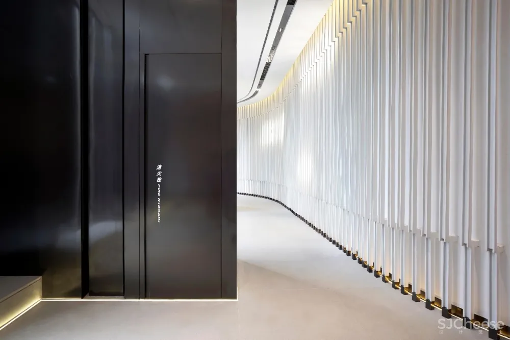 新作 | 复星集团 · BFC 外滩金融中心空中健身会所 · 连自成重磅新作