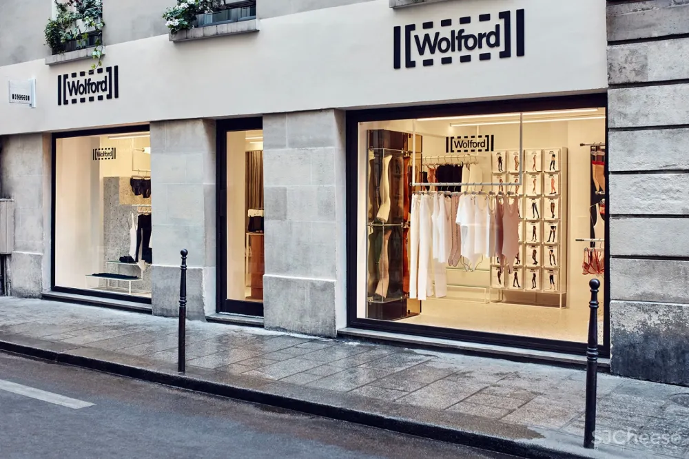 Wolford巴黎店，法国 / Studio Modijefsky