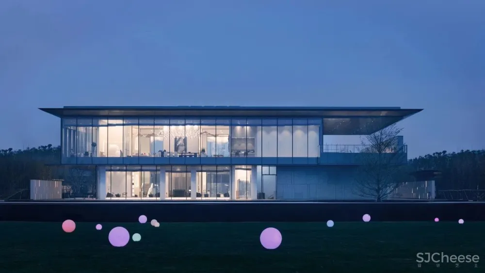 新作丨华墨国际&矩阵纵横:用艺术与自然演绎一出与空间有关的戏剧