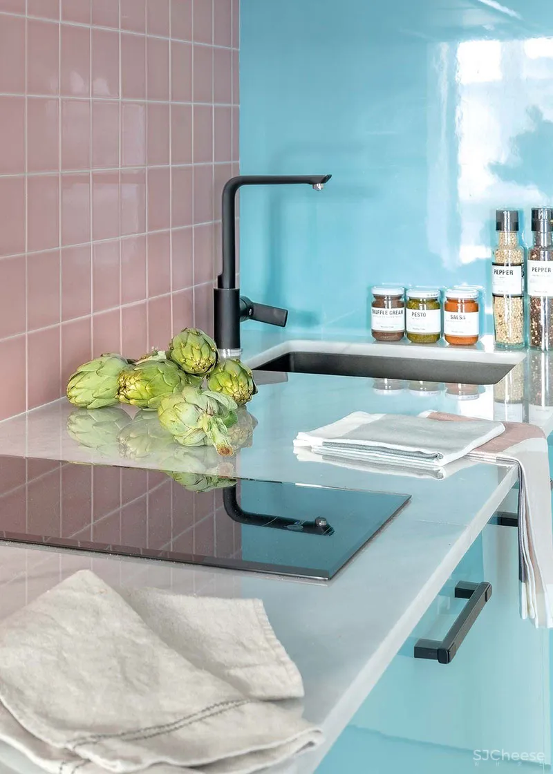 西班牙一间45平米迷人loft女孩公寓