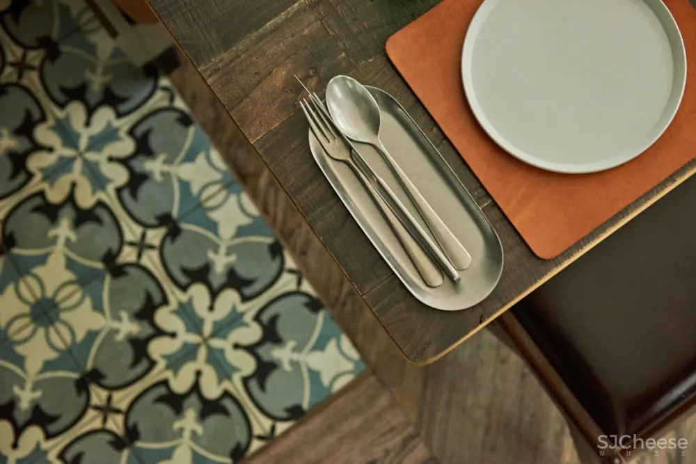 Baptiste Bohu作品 | POLUX,前卫法式休闲酒馆