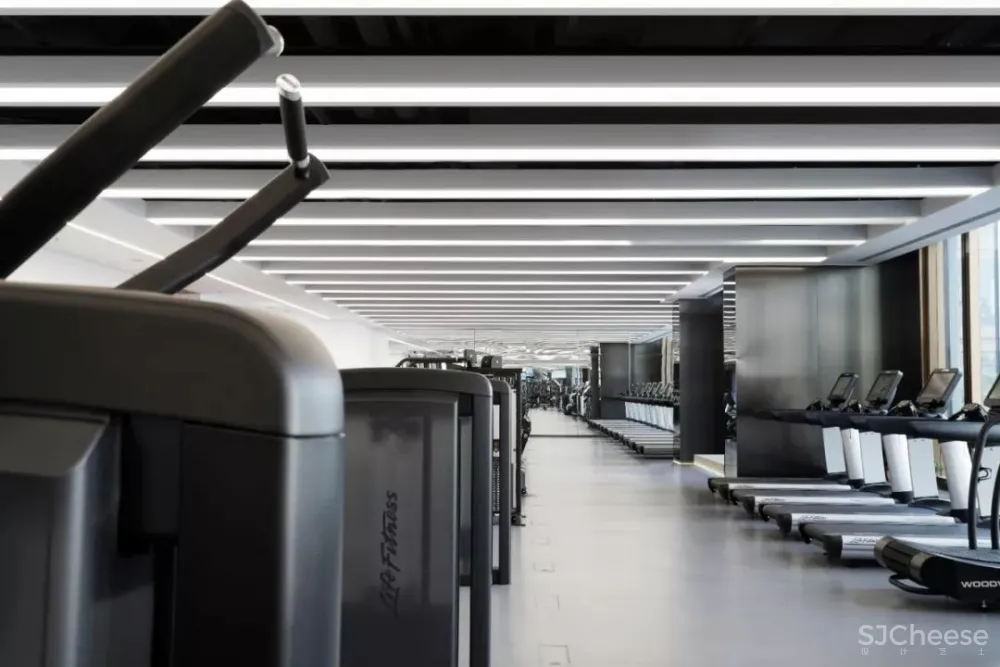 连自成年度力作!复星集团·BFC外滩金融中心空中健身会所