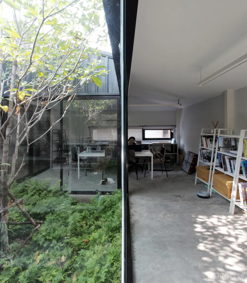 ASWA | 泰国曼谷一间49平米建筑工作室