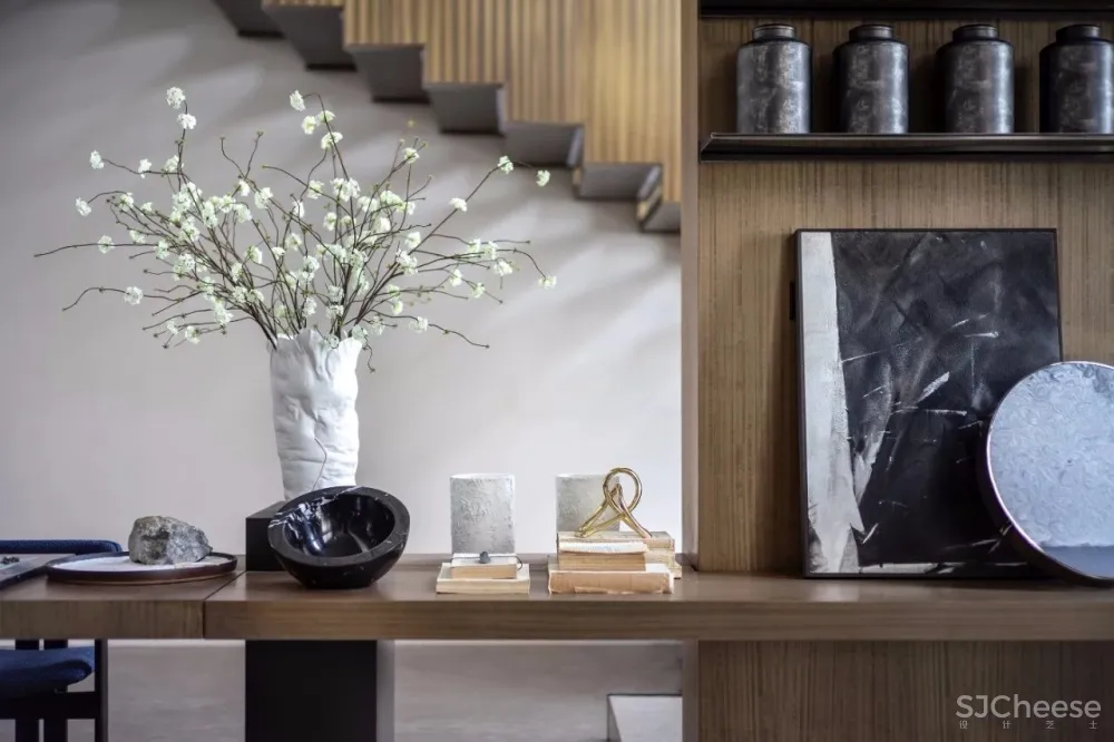 新作 | 775m² 深圳半岛城邦 270° 云海天幕超级顶复,无敌空中泳池