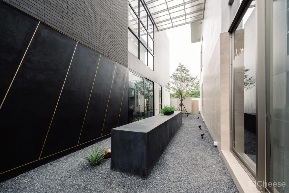 FLAT12x | 古典与现代结合的泰国住宅 Bird Bom House