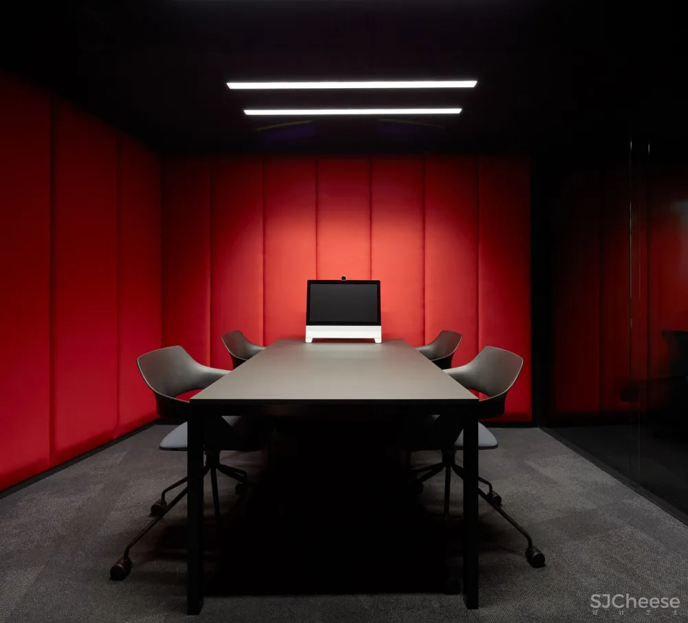 以细胞分裂、生长和分化的方式设计空间，布拉格EOH IT中心 Perspektiv s.r.o.