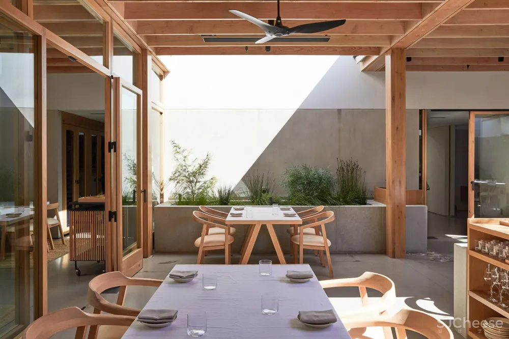 auburn餐厅室内设计,洛杉矶 / Klein Agency