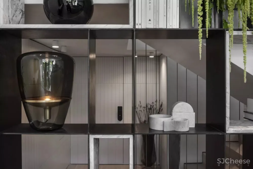 黑白灰品质感大宅 Aviram Kushmirski