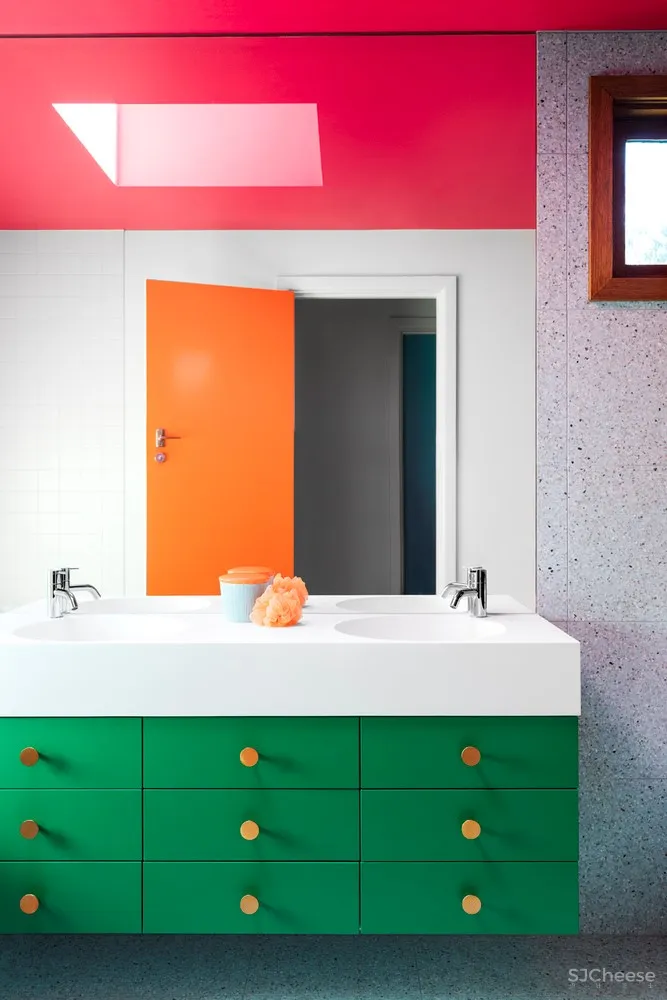 现代主义之家改造/ WOWOWA Architects