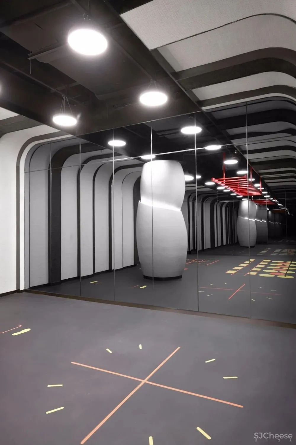 新作 | 复星集团 · BFC 外滩金融中心空中健身会所 · 连自成重磅新作