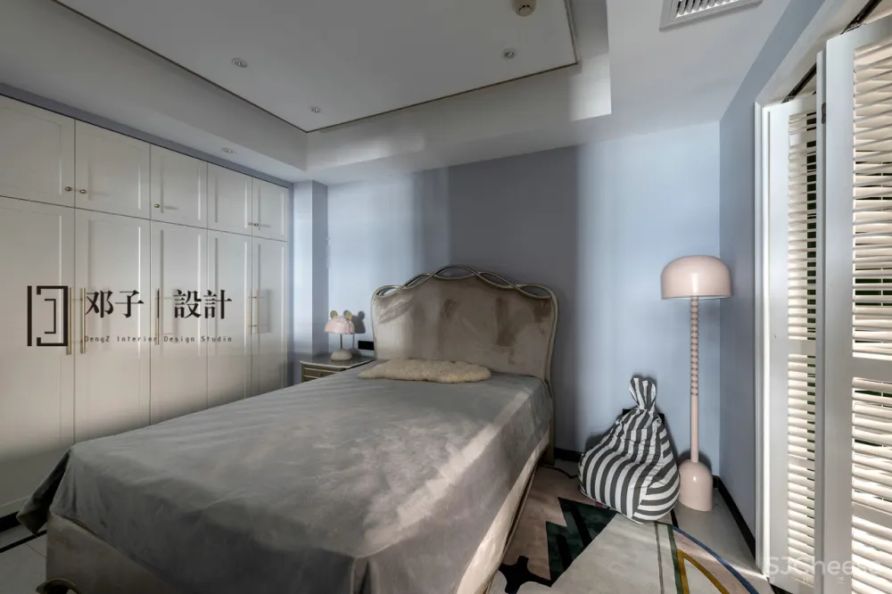 167㎡水晶灯与玛吉斯陀螺椅的完美会面 邓子设计