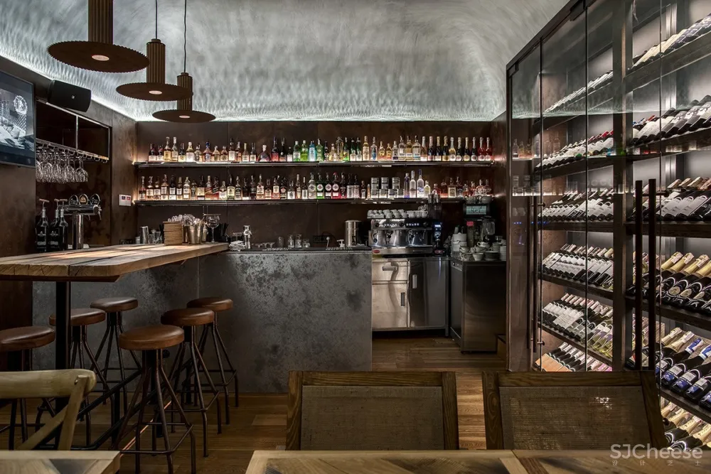 这4个主题餐厅丨天花板设计的太夸张了