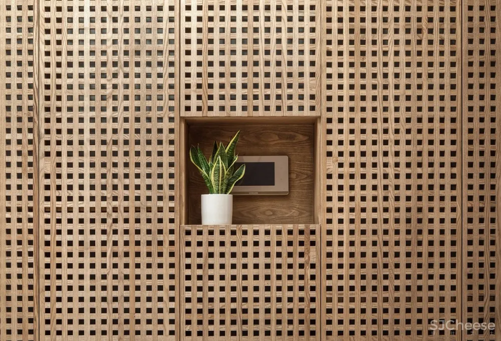 130㎡的住宅丨用 2.9 万块木头贴墙上