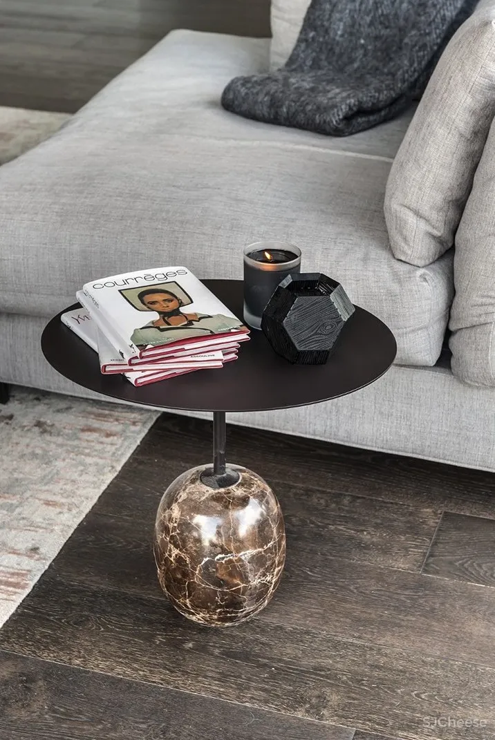 现代质感公寓丨哑光黑的背景墙太有线条感