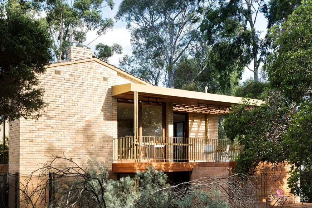 现代主义之家改造/ WOWOWA Architects