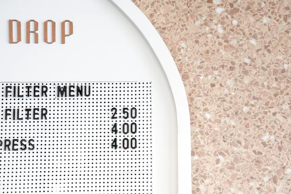 伦敦Penny Drop餐饮店 Golden