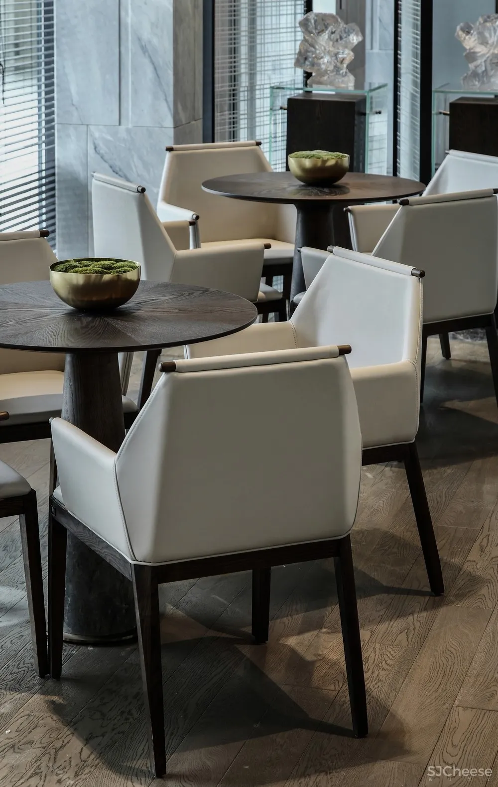 造价6500/㎡顶级售楼中心设计丨呈现出空间美感契合的精美质感