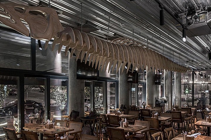 这4个主题餐厅丨天花板设计的太夸张了