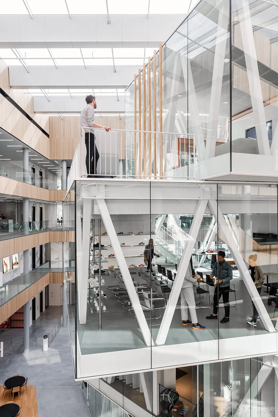 ASICS EMEA新总部,荷兰 / Powerhouse Company + RED Company