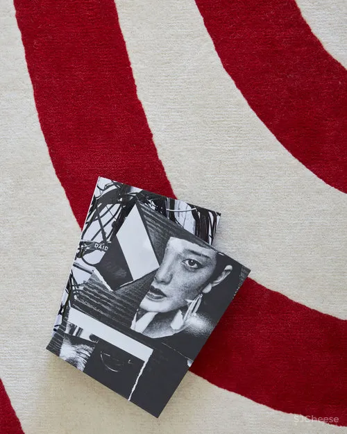 Phoebe Nicol | 精致现代风外壳下的欧洲经典