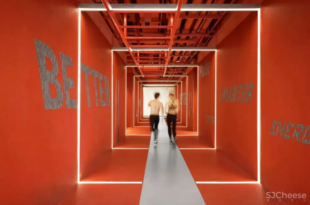 连自成年度力作!复星集团·BFC外滩金融中心空中健身会所