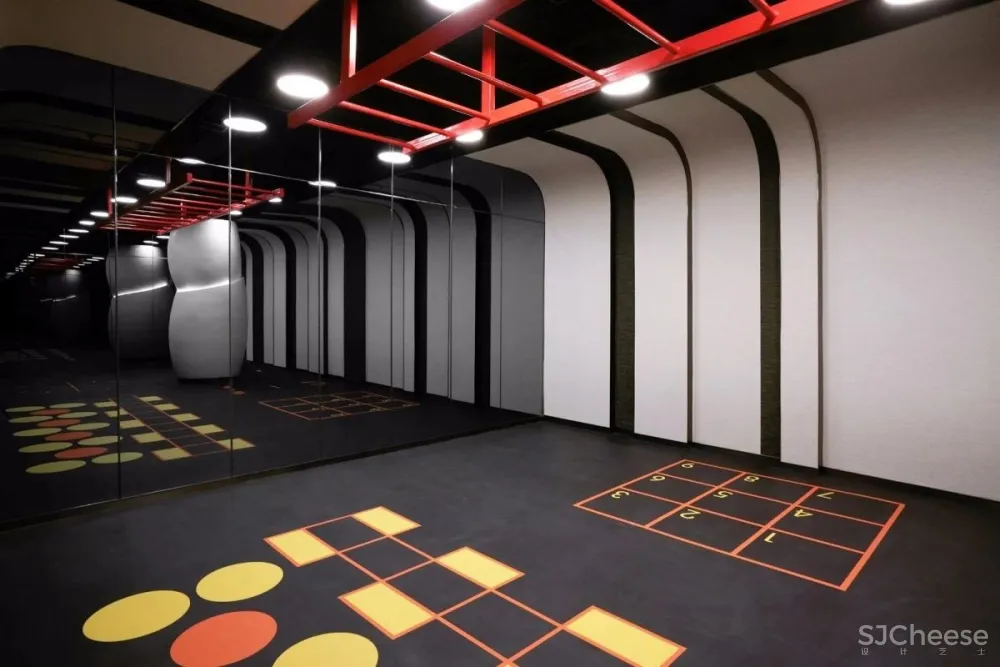 新作 | 复星集团 · BFC 外滩金融中心空中健身会所 · 连自成重磅新作