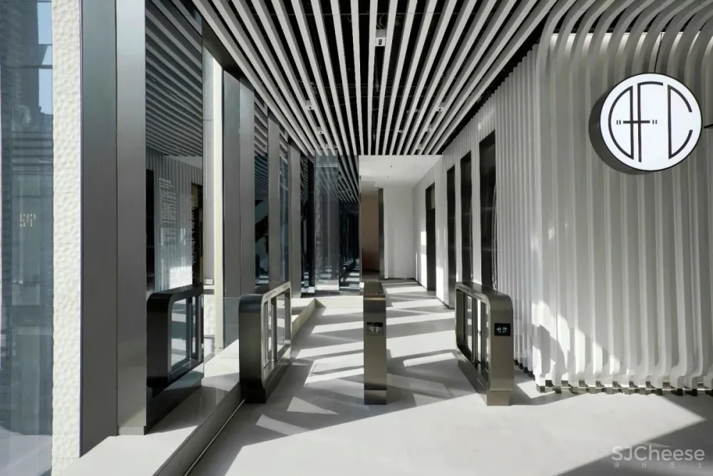 新作 | 复星集团 · BFC 外滩金融中心空中健身会所 · 连自成重磅新作