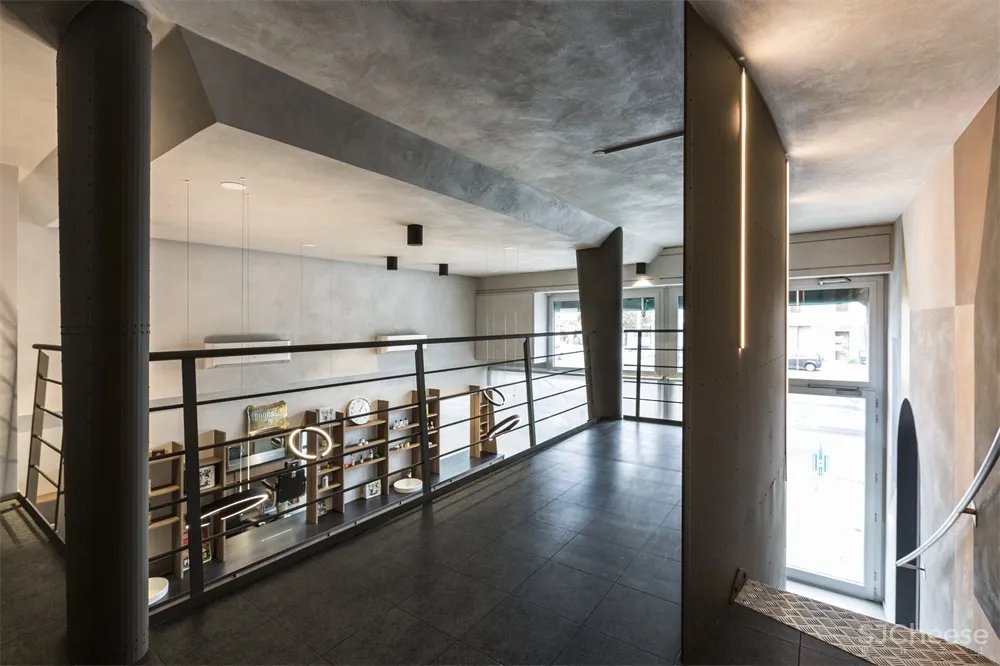 Denis Dino Bassani | 意大利Salone Silvano理发店