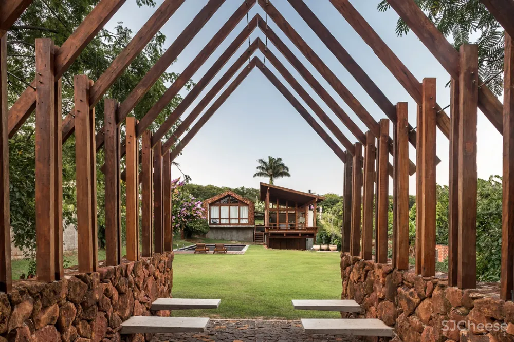 湖畔度假住宅 ，巴西 / Solo Arquitetos