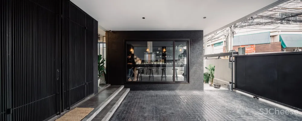 FLAT12x | 古典与现代结合的泰国住宅 Bird Bom House