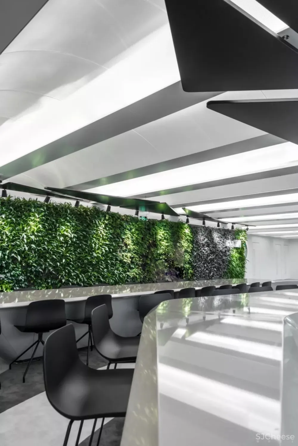 广州珠江新城CBD未来总部办公设计,满满的科技感! 加减智库设计事务所