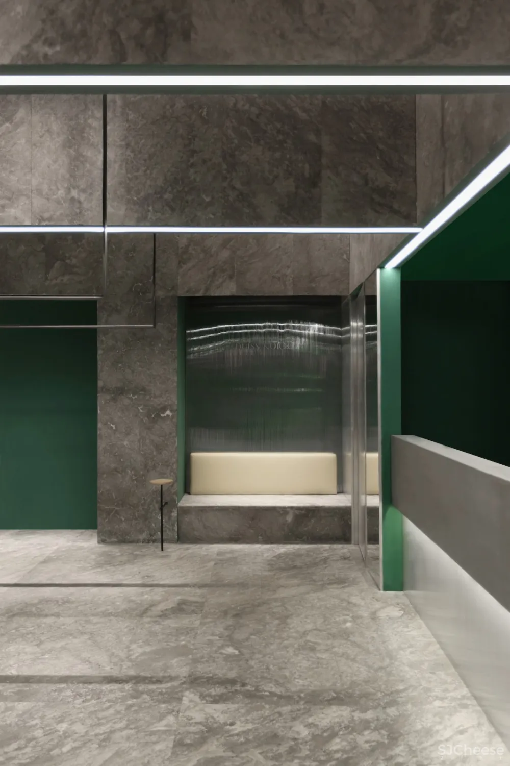 DUISS KOICR 精品服装店 素质传播