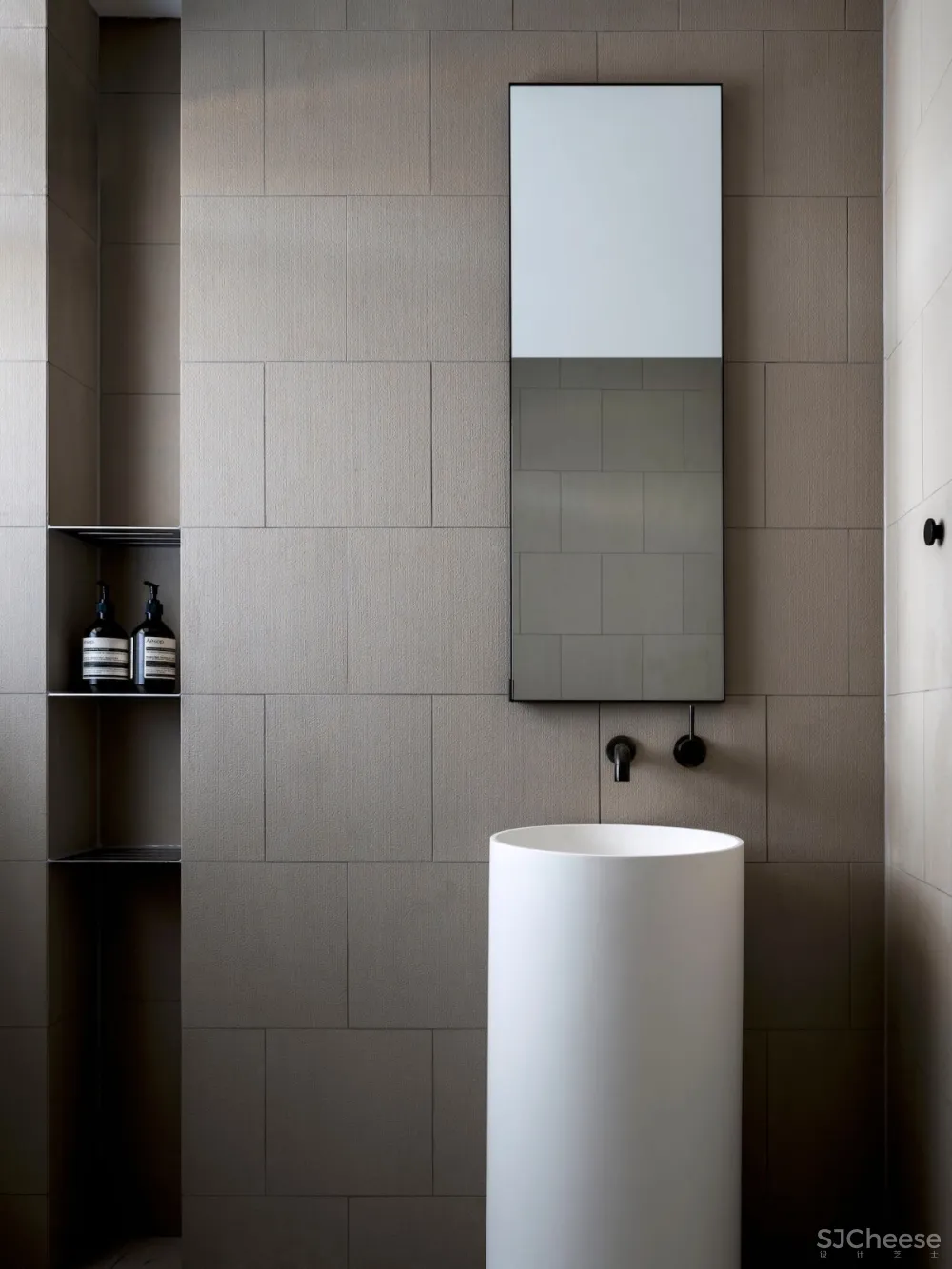 首发 | Lawless & Meyerson :悉尼顶层极简公寓