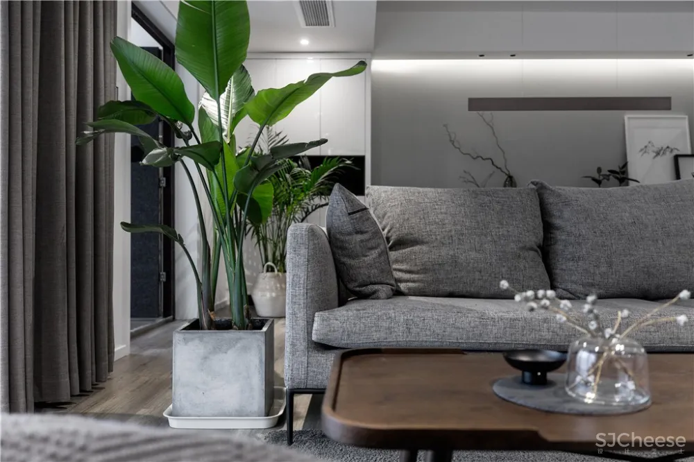 《漫画家日记》160㎡简约黑白灰 欢乐佳园装饰