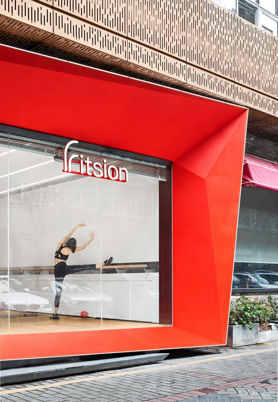 在对抗之间释放自我,深圳Fitsion健身体验中心 深度进化设计事务所