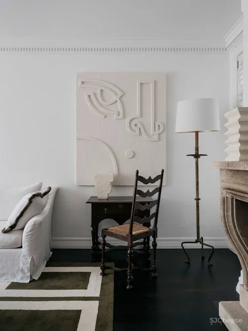 Phoebe Nicol | 精致现代风外壳下的欧洲经典