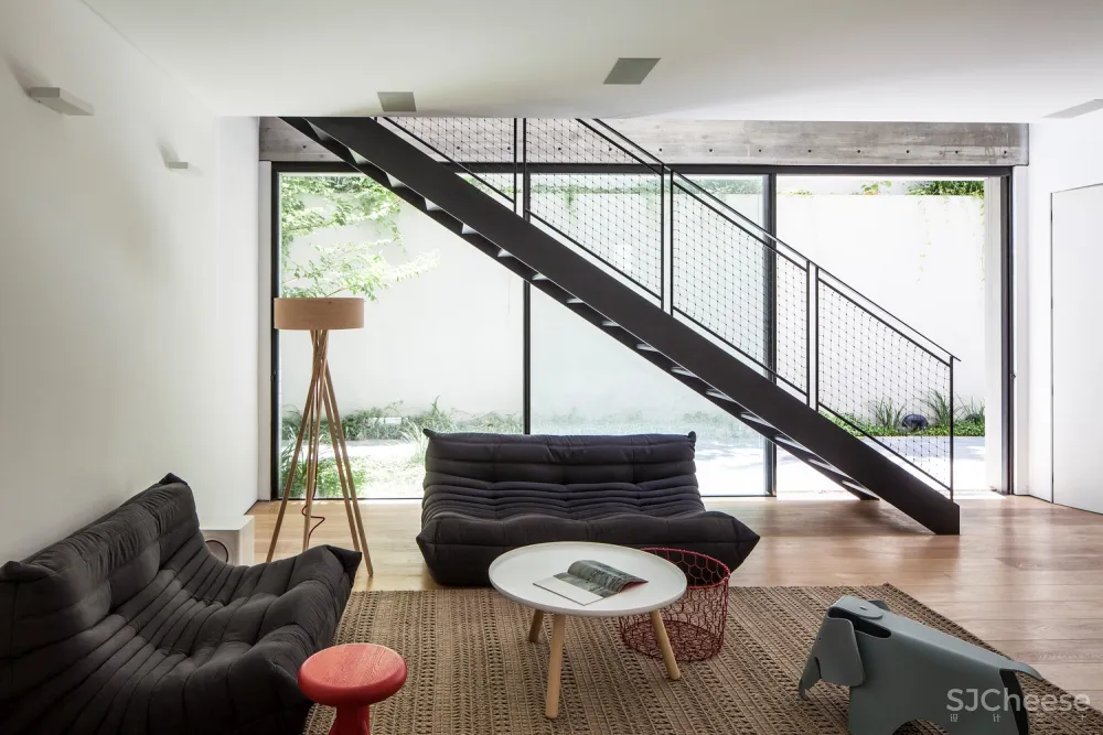 SB 住宅 / Pitsou Kedem Architects