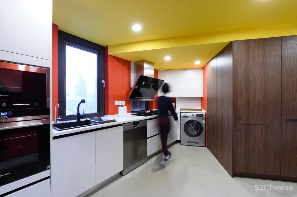 45㎡老房改造为智能化单身公寓,上海松柏公寓改造 张烨建筑事务所