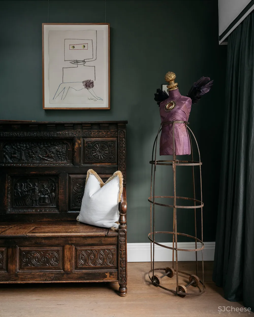 Phoebe Nicol | 精致现代风外壳下的欧洲经典